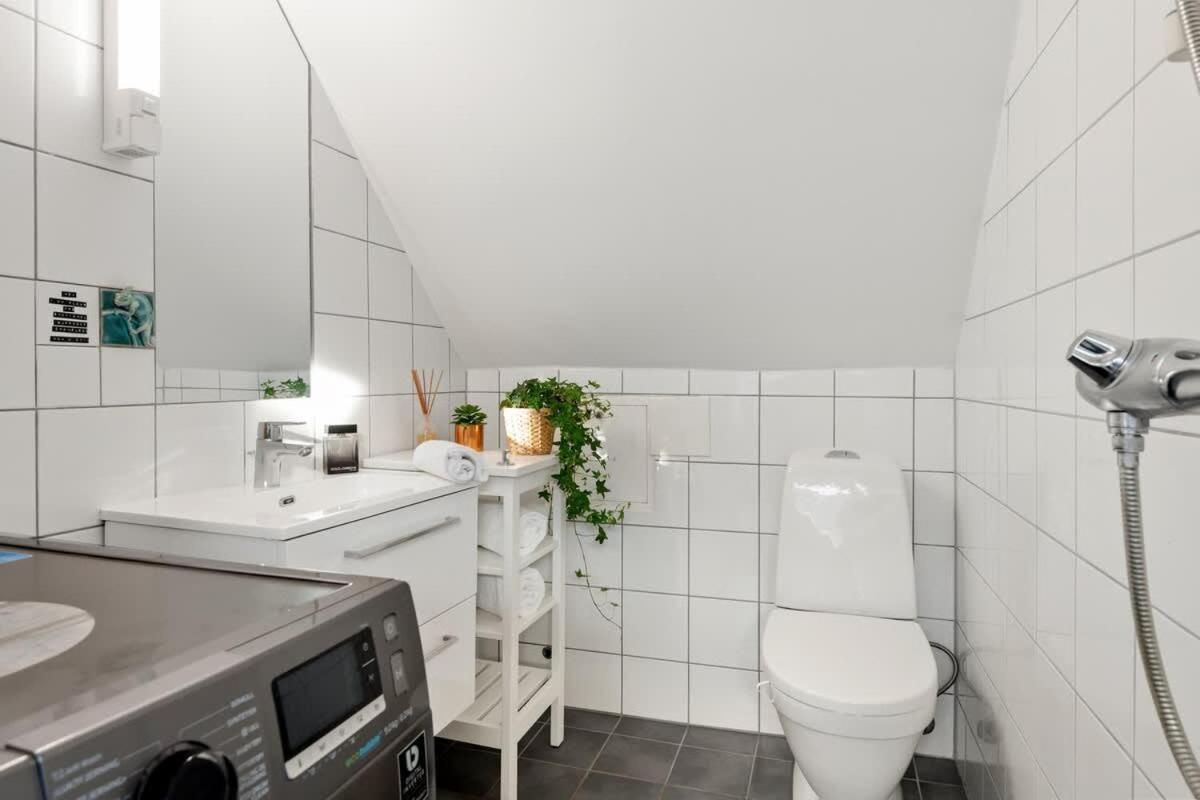 Dinbnb Apartments Bryggen Берген Екстериор снимка