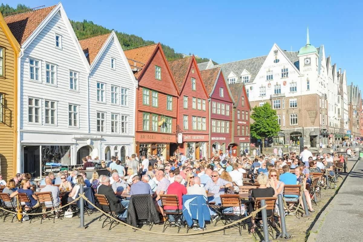 Dinbnb Apartments Bryggen Берген Екстериор снимка