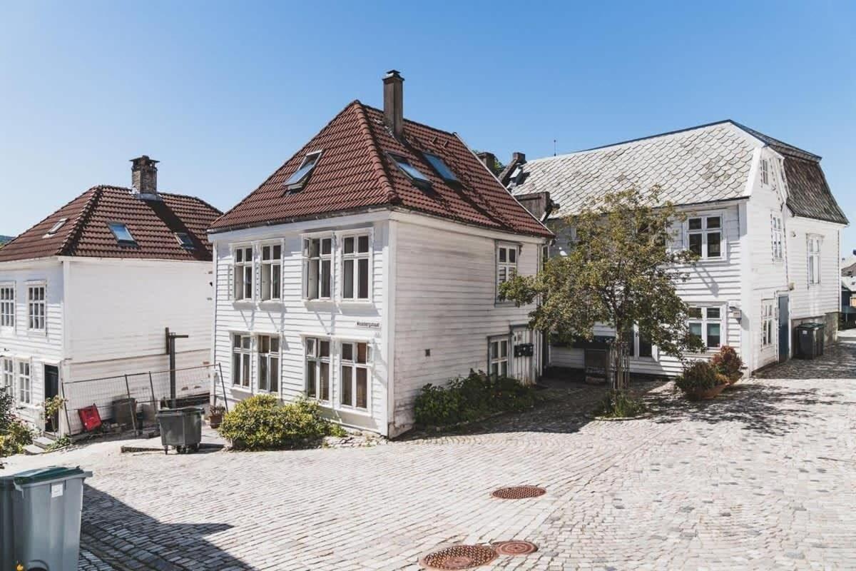 Dinbnb Apartments Bryggen Берген Екстериор снимка